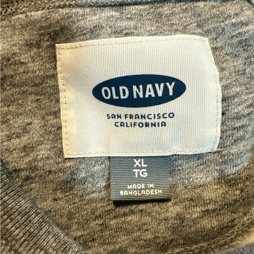 Old Navy Men's Heather Gray Crewneck Sweater